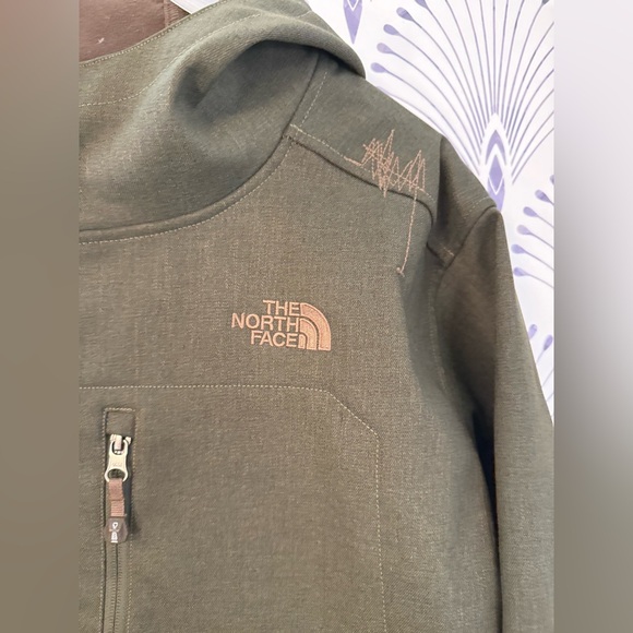 The North Face Cryptic Olive Hooded Jacket Mens size large - Picture 2 of 9